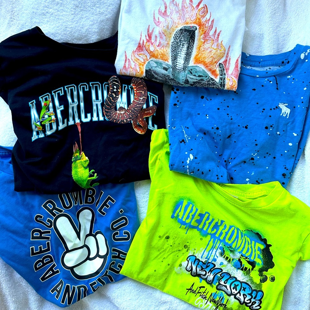 5 kids, Abercrombie T-shirts